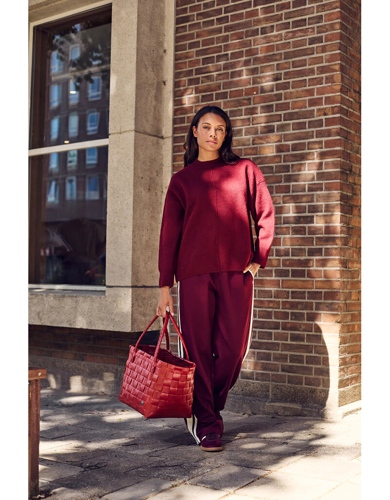 Handed by Paris Shopper - Crimson red