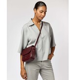 O MY BAG Nina - Dark cherry croco leather