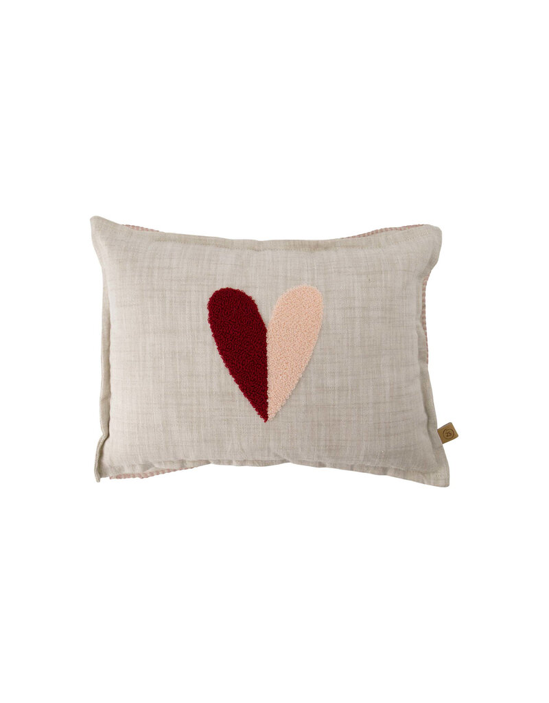 Zusss Kussen met roze -rood hartje 35x25cm