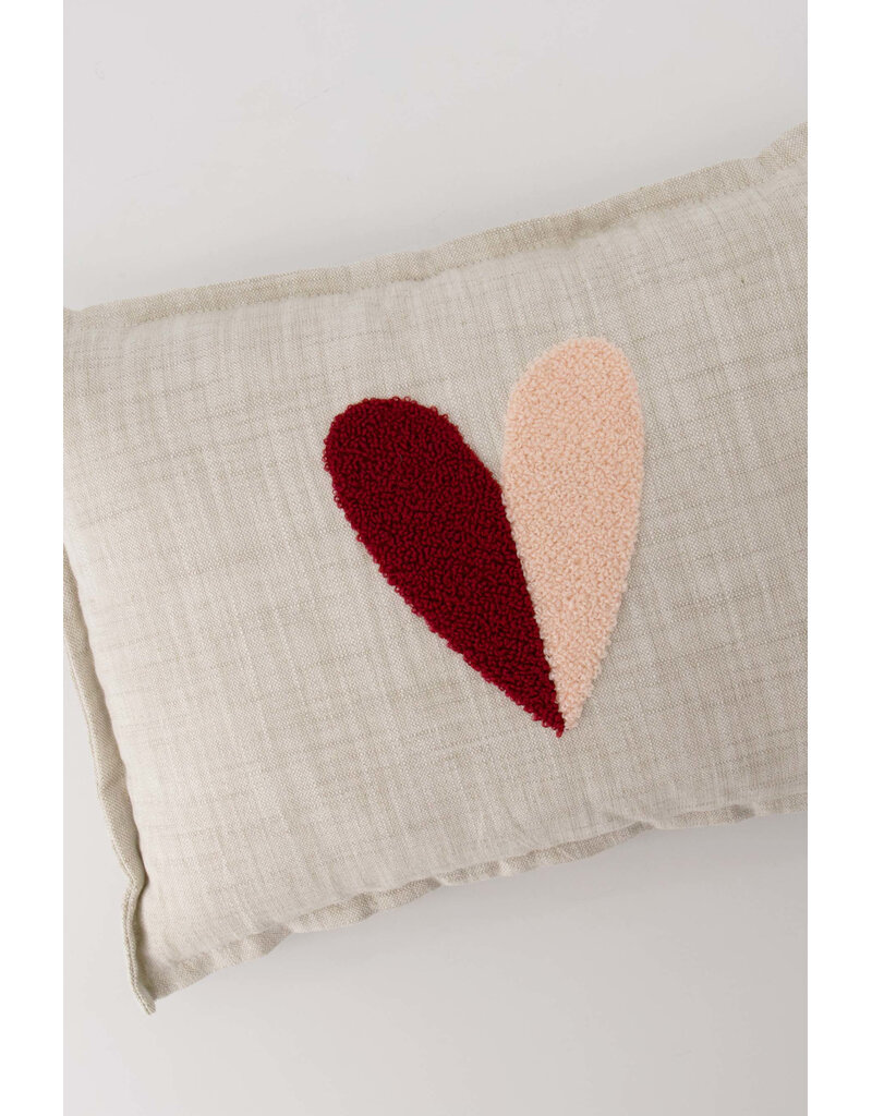 Zusss Kussen met roze -rood hartje 35x25cm