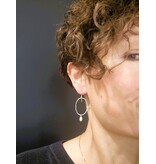 Katwalk Zilver Zilver oorhangers - fijn ovaal met pareltje