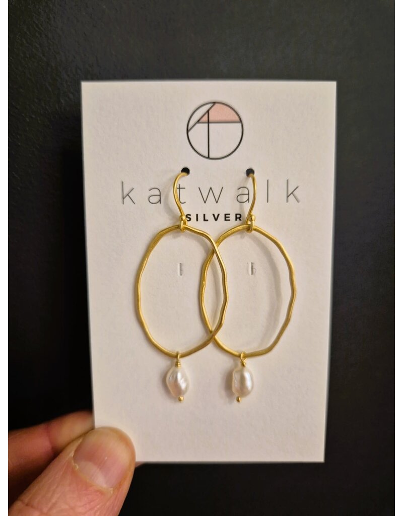 Katwalk Zilver Verguld zilver oorhangers - fijn ovaal met pareltje