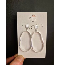 Katwalk Zilver Zilver oorstekers - gehamerd rondje met gedraaide ovaal