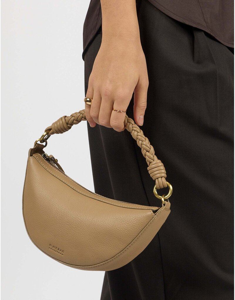 O MY BAG Leo Mini Twisted Handle - Dark Sand Soft