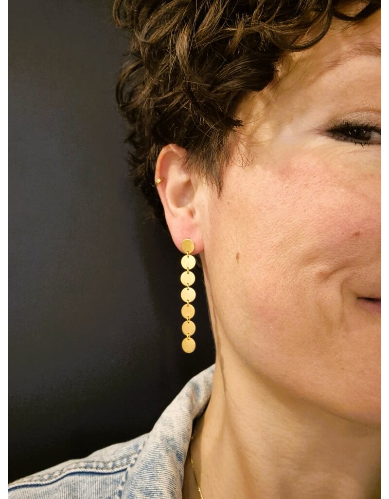 Katwalk Zilver Oorstekers in verguld brass - geschakelde rondjes - 55mm