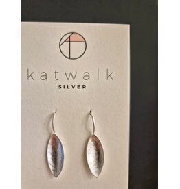 Katwalk Zilver Zilver oorhanger - bladvormig kuipje