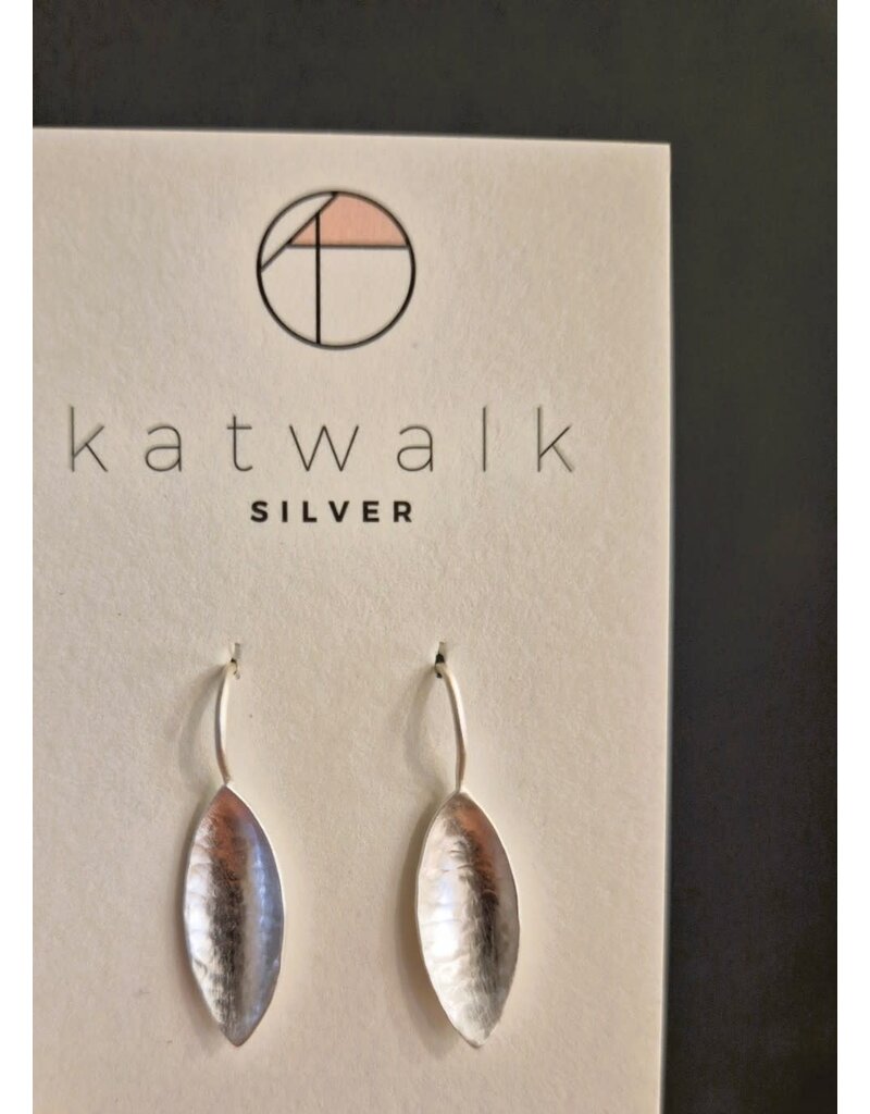 Katwalk Zilver Zilver oorhanger - bladvormig kuipje