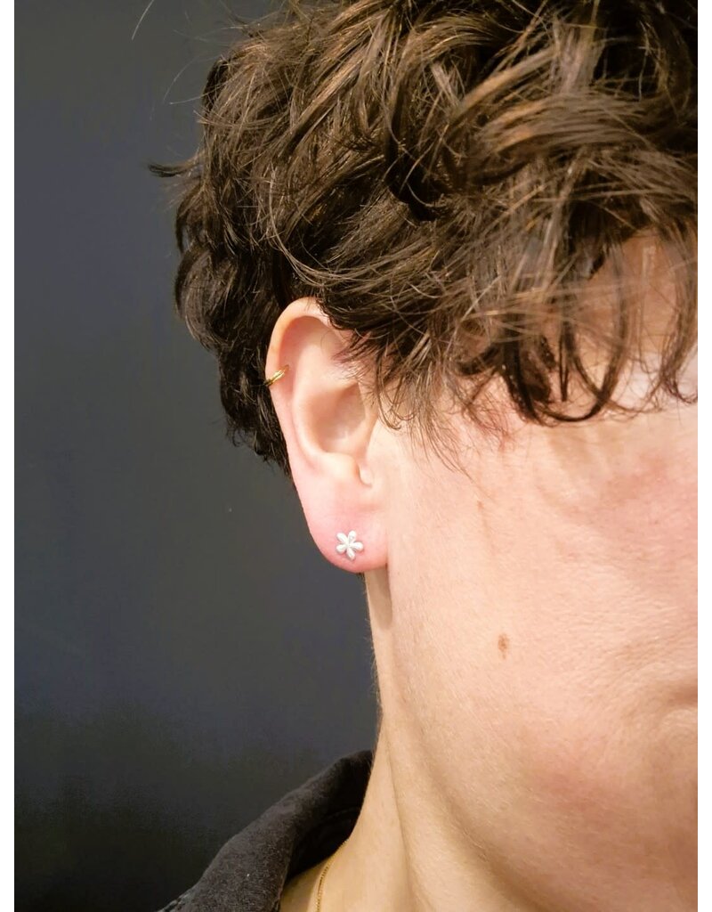 Katwalk Zilver Zilver oorsteker - fijn bloemetje