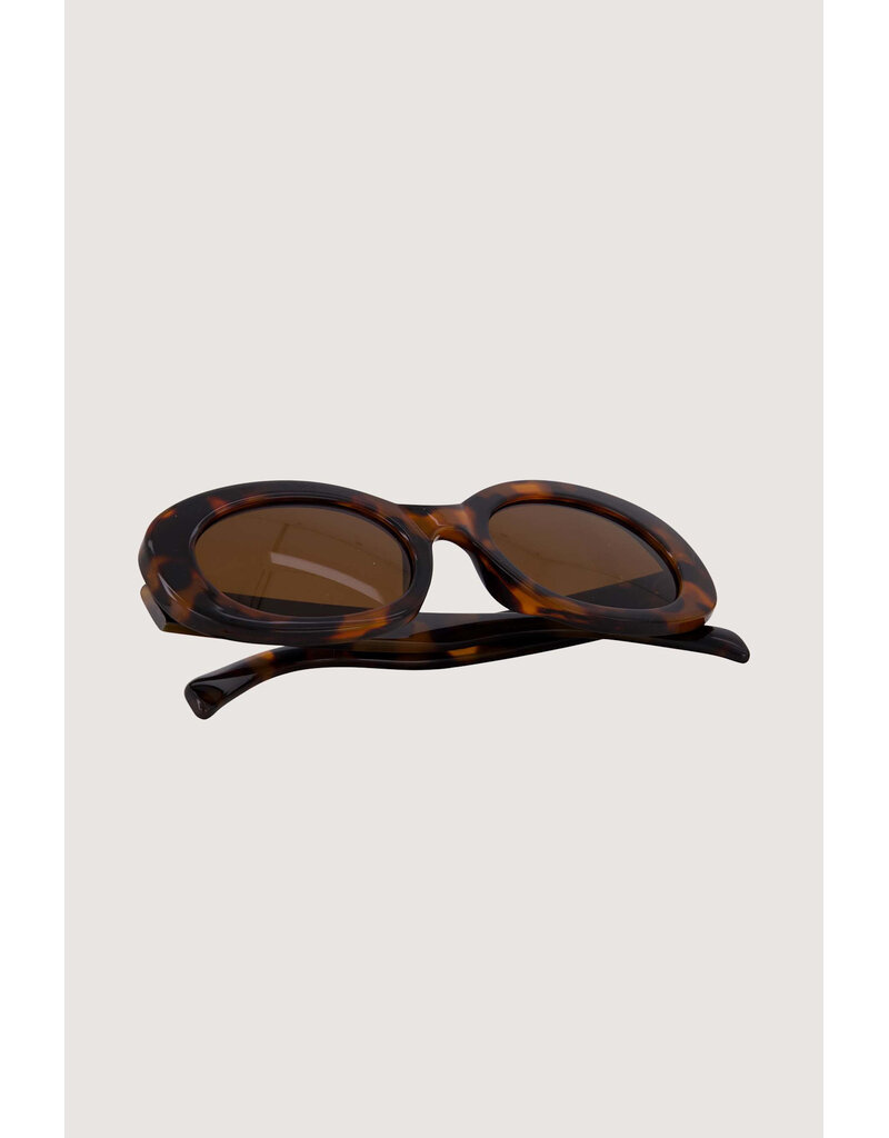 Zusss Ovalen zonnebril met panterprint incl koker