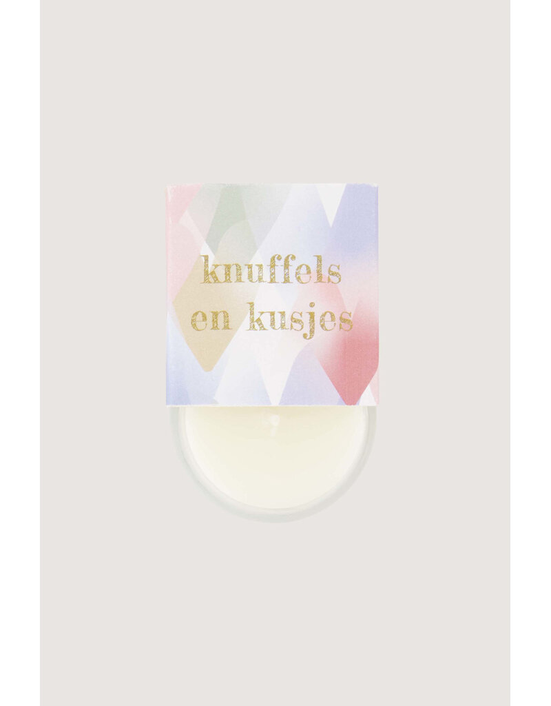 Zusss Geurkaarsje in wikkel 'knuffels en kusjes'