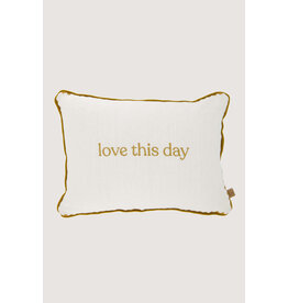 Zusss Kussen 'Love this day' 25x35cm
