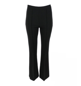 Zwarte pantalon met flared pijpen