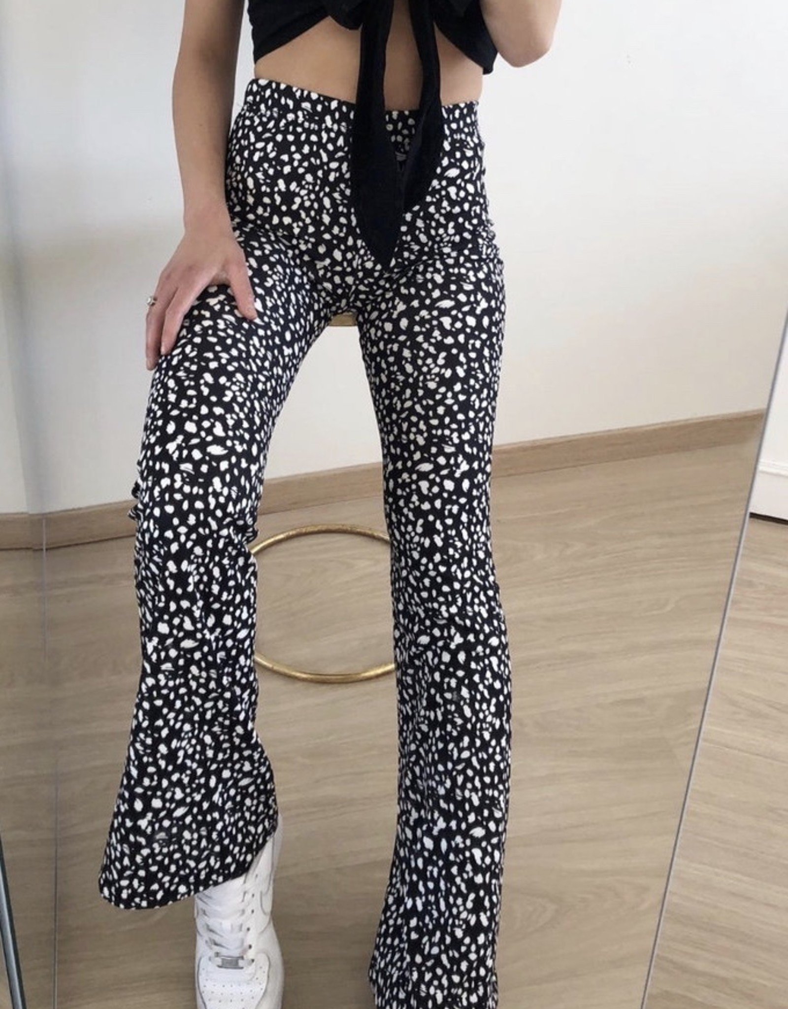 Zwarte flared broek met cheetah print