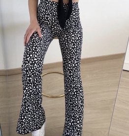 Zwarte flared broek met cheetah print