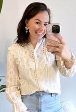 Creme blouse met broderie ruffle