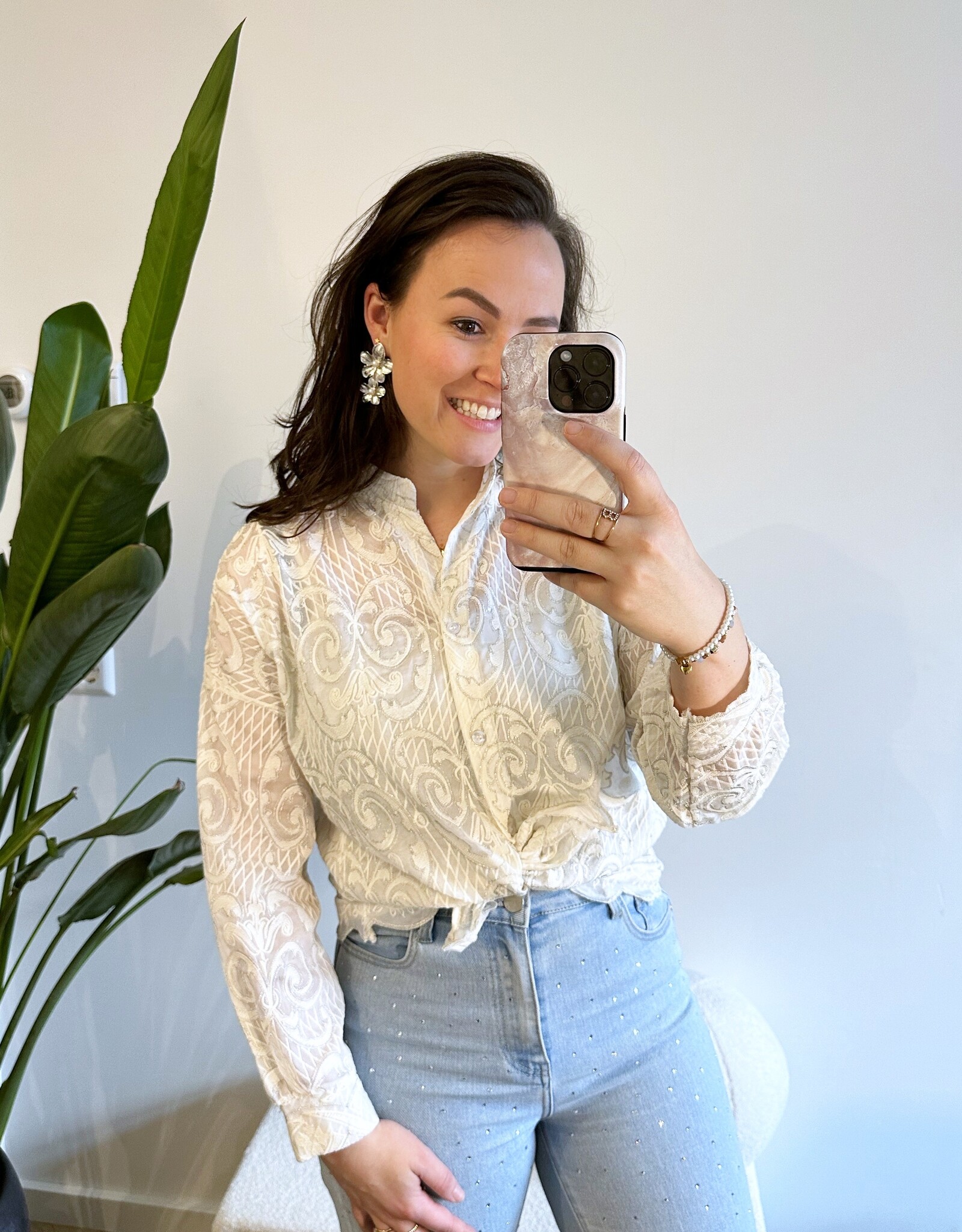 Doorschijnende creme blouse