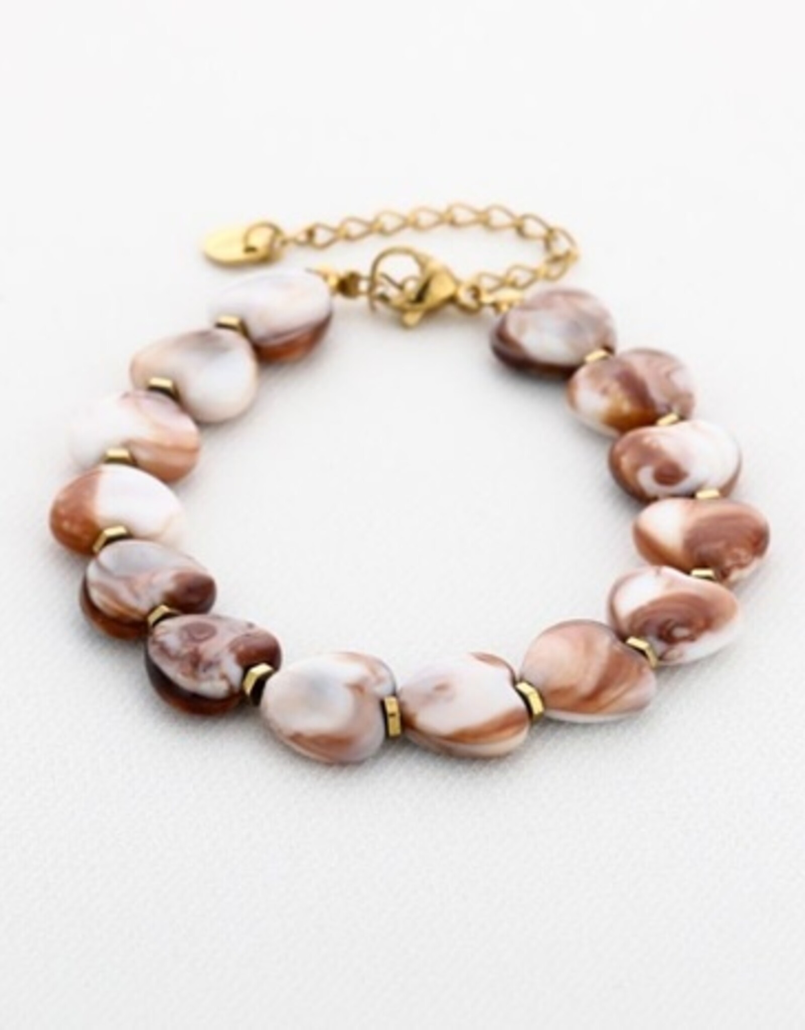 Kralen armband hartjes - beige