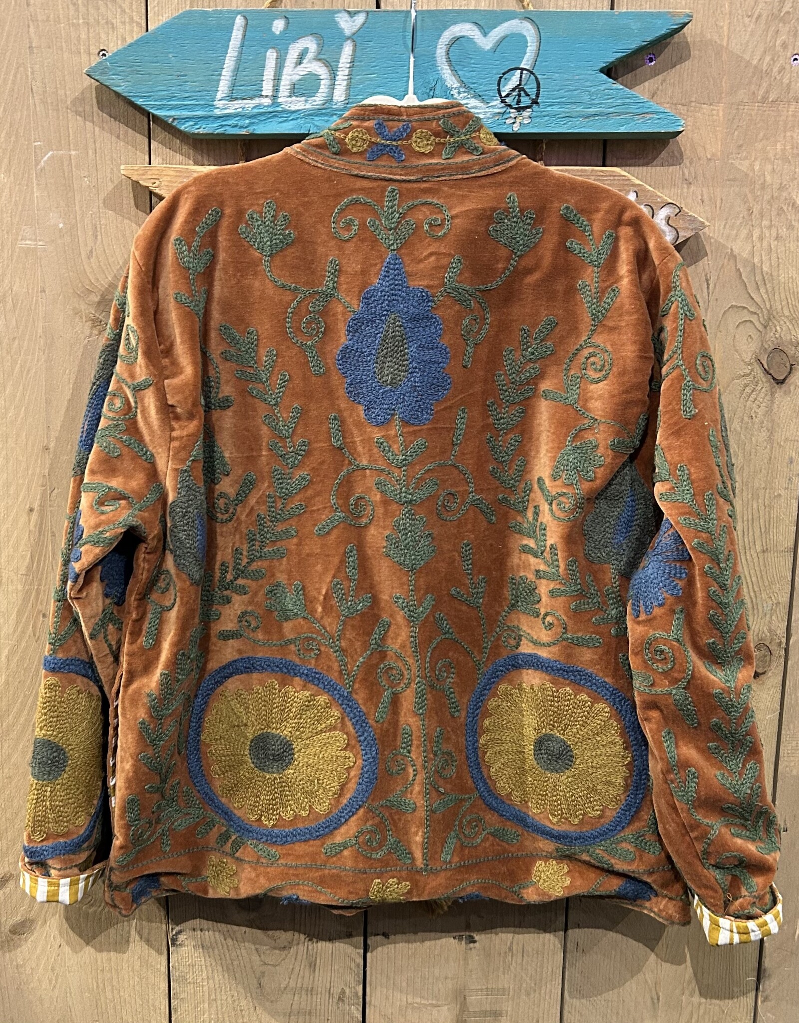 Suzani velvet jasje – camel bloemen