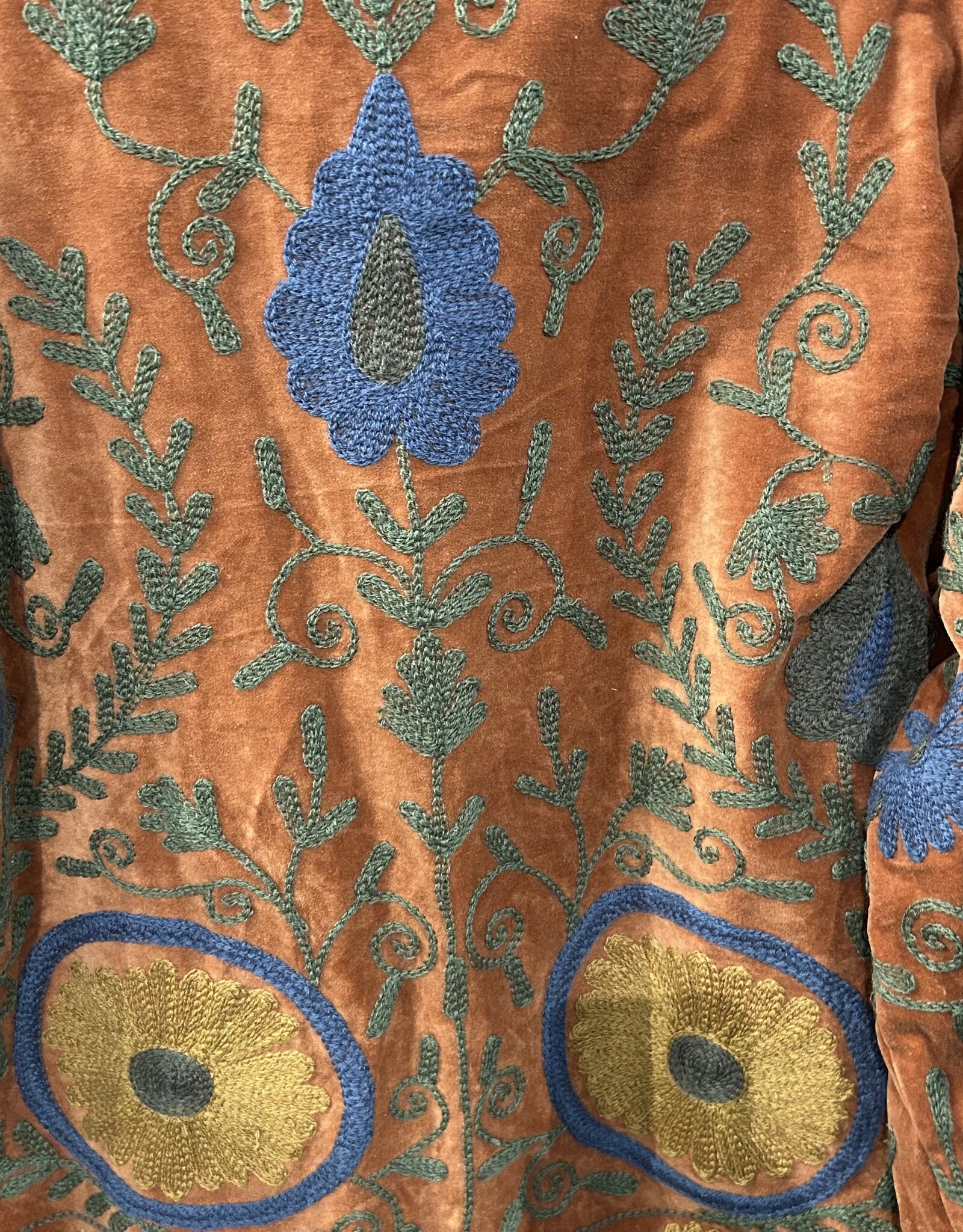 Suzani velvet jasje – camel bloemen