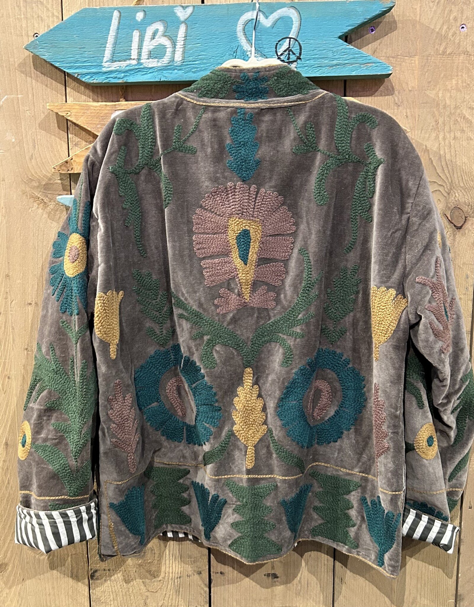 Suzani velvet jasje – grijs bloemen