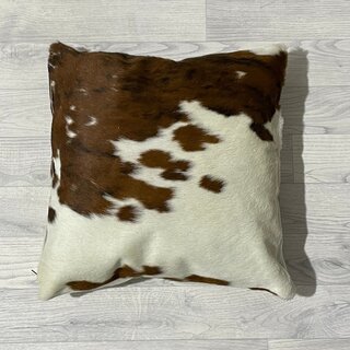 Koeienhuid kussen bruin zwart wit Normandiër 50x50cm