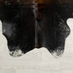 Cowhide brown black white 220x220cm M/L