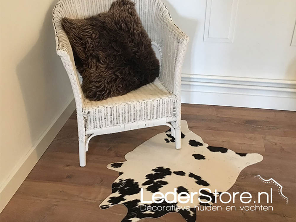 Mini cowhide and brown sheepskin