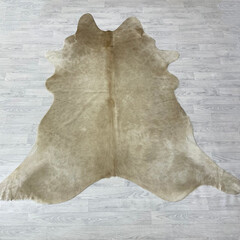 Cowhide beige 220x205cm M/L