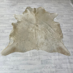 Cowhide off-white 170x170cm S