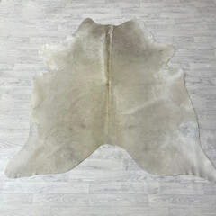 Cowhide off-white beige 195x195cm S