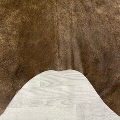 Cowhide taupe white 195x190cm S