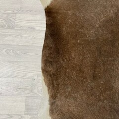 Cowhide taupe white 205x175cm S