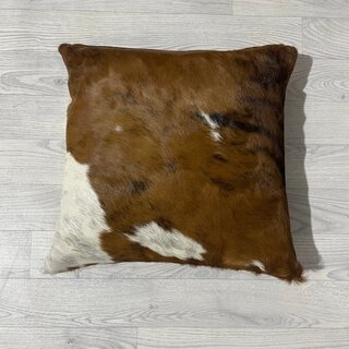 Koeienhuid kussen bruin zwart wit Normandiër 50x50cm