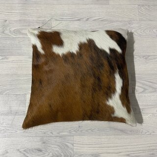 Koeienhuid kussen bruin zwart wit Normandiër 50x50cm
