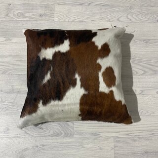 Koeienhuid kussen bruin zwart wit Normandiër 50x50cm