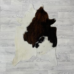 Kleine koeienhuid bruin wit zwart (Normandiër) 90x60cm