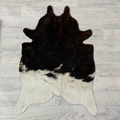 Kleine koeienhuid bruin wit zwart (Normandiër) 90x60cm