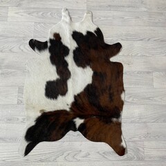 Kleine koeienhuid bruin wit zwart (Normandiër) 90x60cm