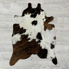 Kleine koeienhuid bruin wit zwart (Normandiër) 90x60cm
