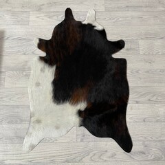 Kleine koeienhuid bruin wit zwart (Normandiër) 90x60cm
