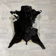 Geitenhuid bruin zwart wit 85x70cm
