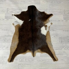 Geitenhuid bruin zwart wit 90x70cm