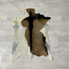 Geitenhuid bruin zwart wit 90x65cm
