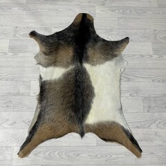 Geitenhuid bruin zwart wit 90x70cm