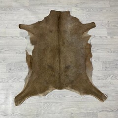 Geitenhuid bruin wit 95x90cm