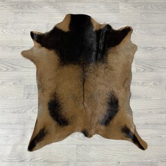 Geitenhuid bruin zwart 95x75cm