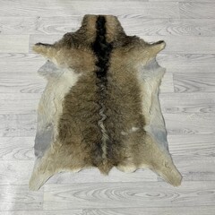 Geitenhuid bruin creme wit 75x65cm