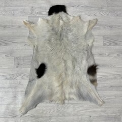 Geitenhuid bruin wit creme 90x65cm