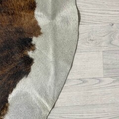 Koeienhuid bruin zwart wit brindle 275x225cm XXL
