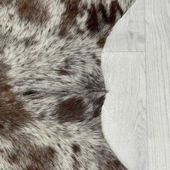 Koeienhuid bruin wit SP 155x160cm XS